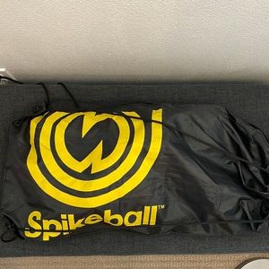 Spikeball set used once